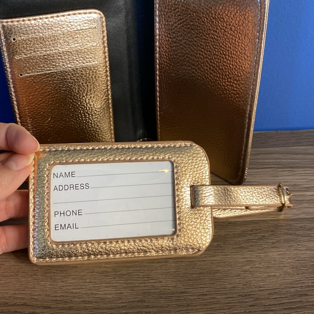 Rose Gold Metallic Passport Holder & Luggage Tag - Picture 4 of 7